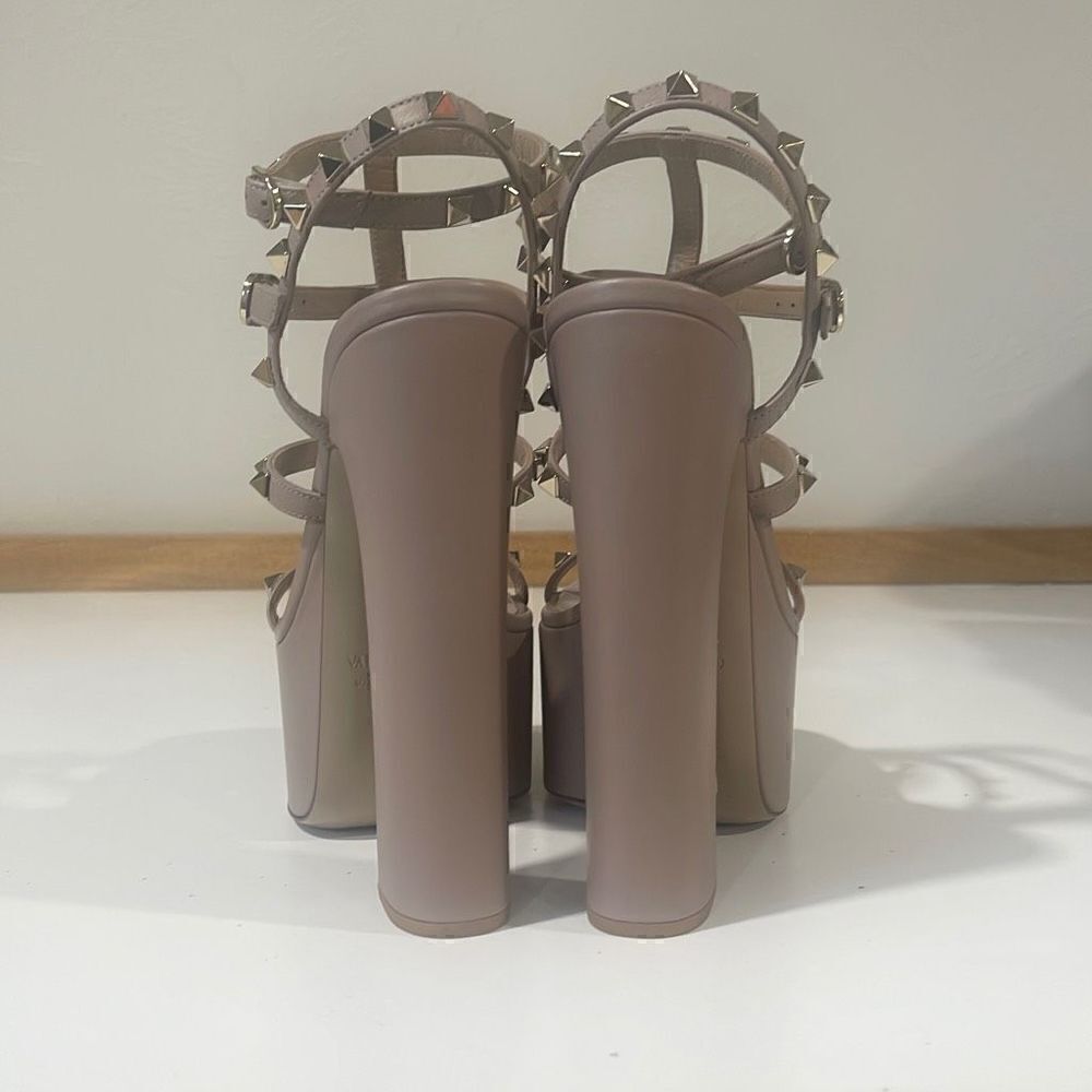 Valentino Garavani Rockstud Platform Heels Nude Size 39.5 - Picture 9 of 12